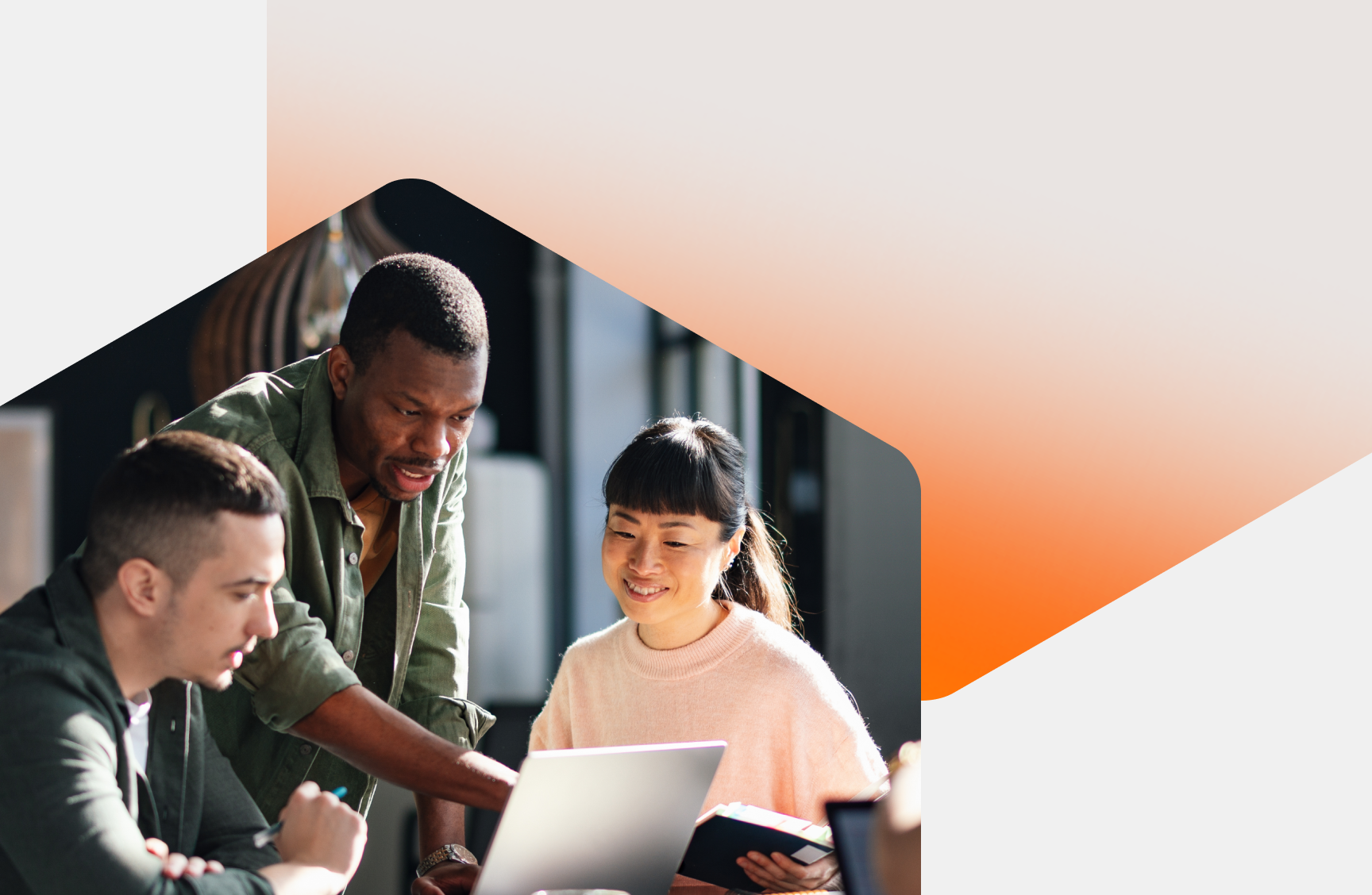 IT workers using AI-powered employee experience platform that unifies access to documents, apps, and updates