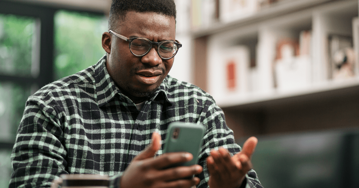 Internal communication strategy: Employees working in the office are overwhelmed by the volume of company communications and notifications