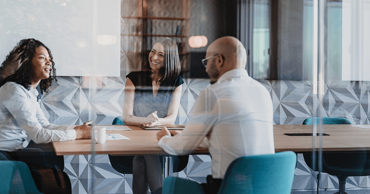 Third-party consultant meeting with comms leaders to build a business case for internal comms