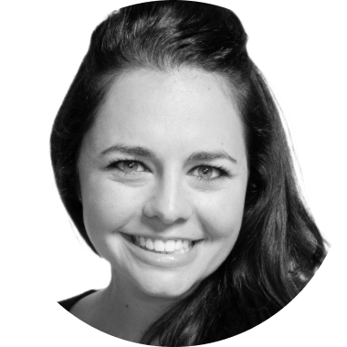 Carolyn Clark headshot: VP of Corporate Communications & Employee Experience at Simpplr
