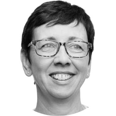 Miriam Connaughton headshot: Chief People & Experience Officer at Simpplr